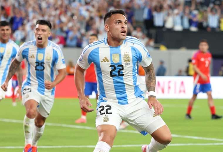 Argentina avanza a cuartos de final de la Copa América al ganar (1-0) a Chile