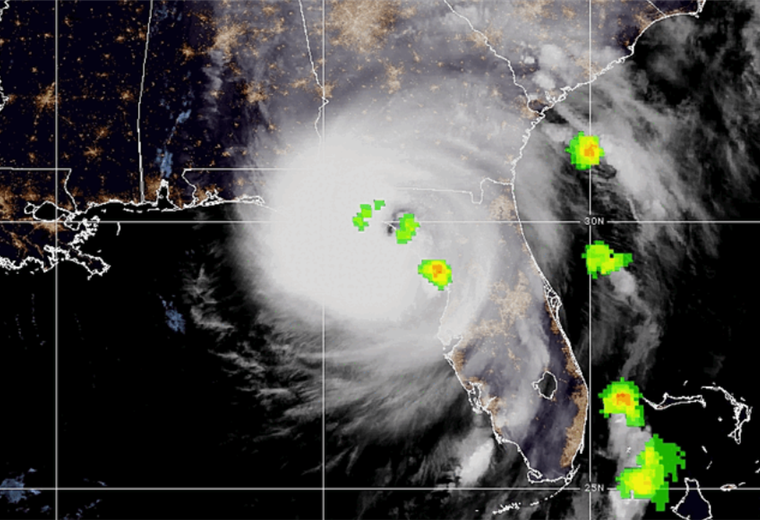 Helene baja de huracán a tormenta de categoría 1 al entrar en Georgia tras su paso por Florida